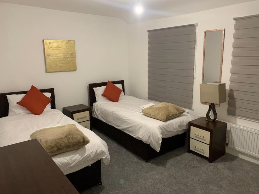 Beautiful 5Bedroom Hse-Contractor/Family/Corporate Dartford Eksteriør bilde