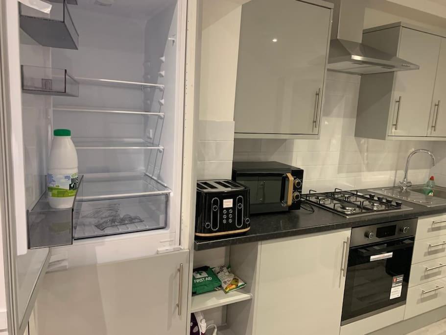Beautiful 5Bedroom Hse-Contractor/Family/Corporate Dartford Eksteriør bilde